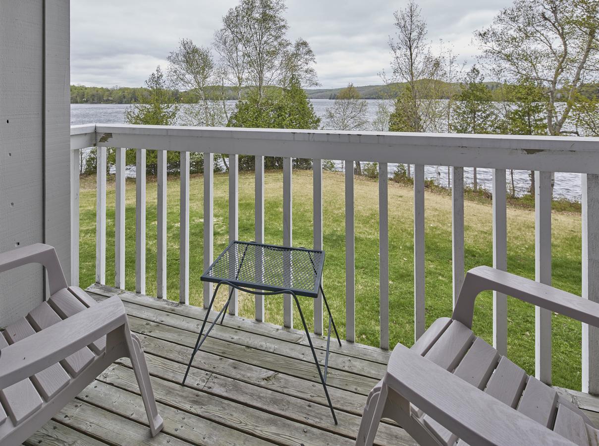 Sir Sam'S Inn & Spa (Adults Only) Haliburton Exteriör bild