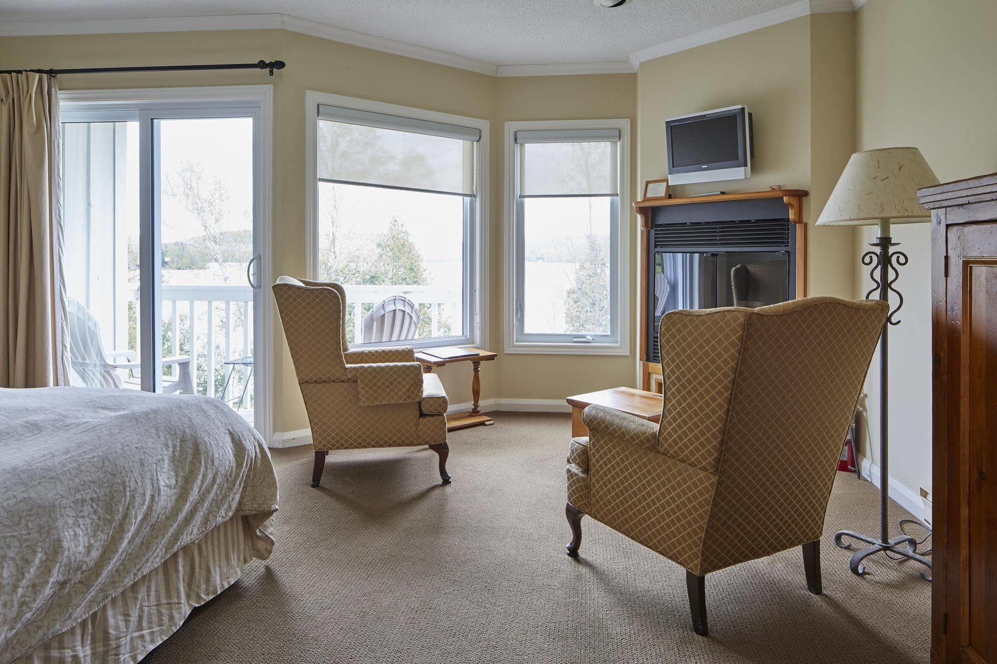 Sir Sam'S Inn & Spa (Adults Only) Haliburton Exteriör bild