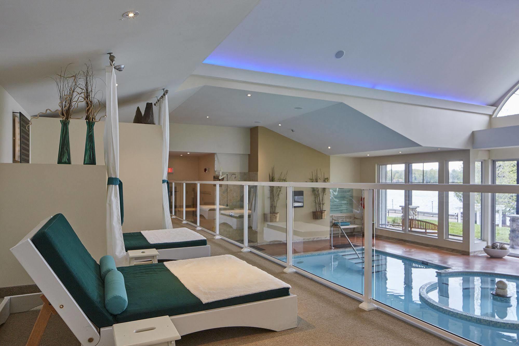 Sir Sam'S Inn & Spa (Adults Only) Haliburton Exteriör bild