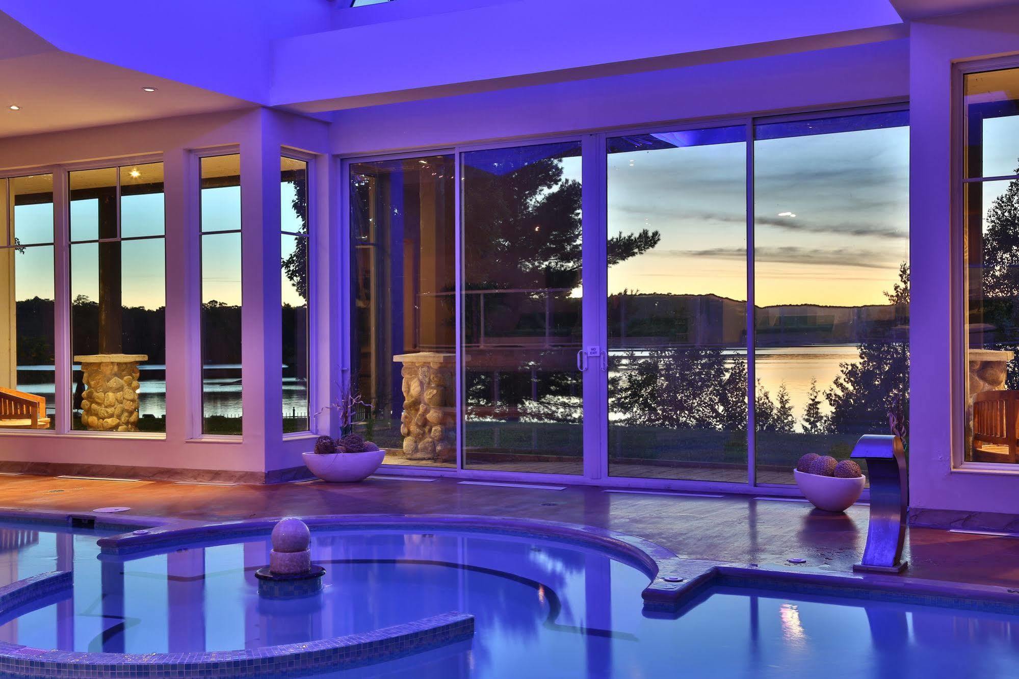 Sir Sam'S Inn & Spa (Adults Only) Haliburton Exteriör bild